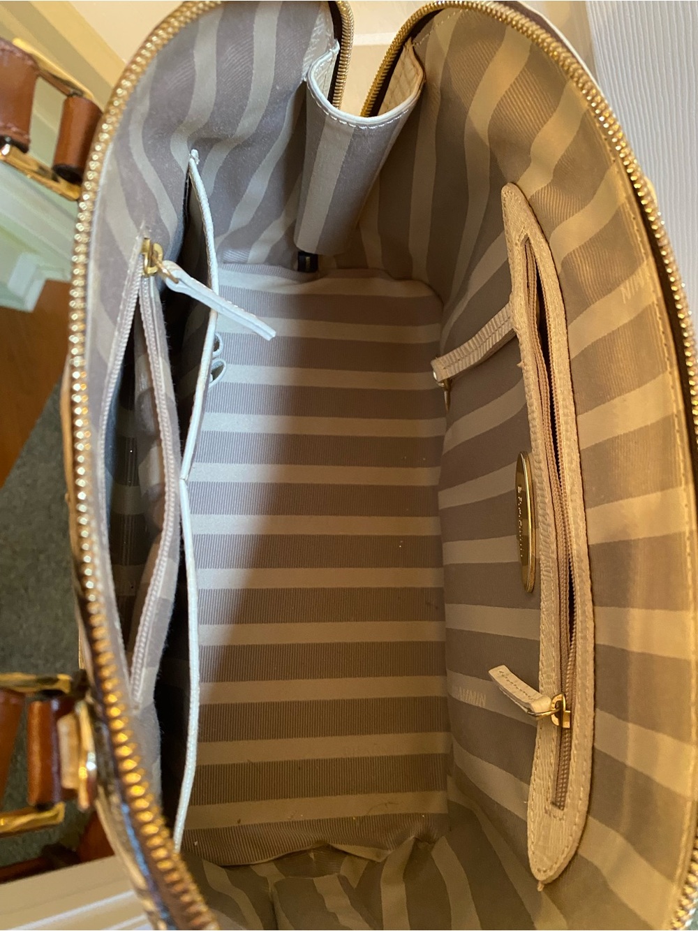 Brahmin Ivory Embossed Leather Satchel with matching wallet - Picture 2 of 10